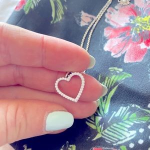 Diamond heart pendant necklace